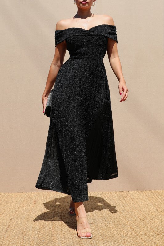 Sara’s MIDI Pleated Dress