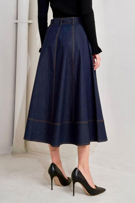 Mara’s MIDI denim skirt