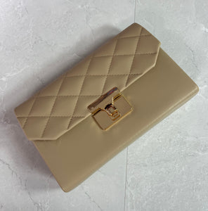 Plaided clutch bag