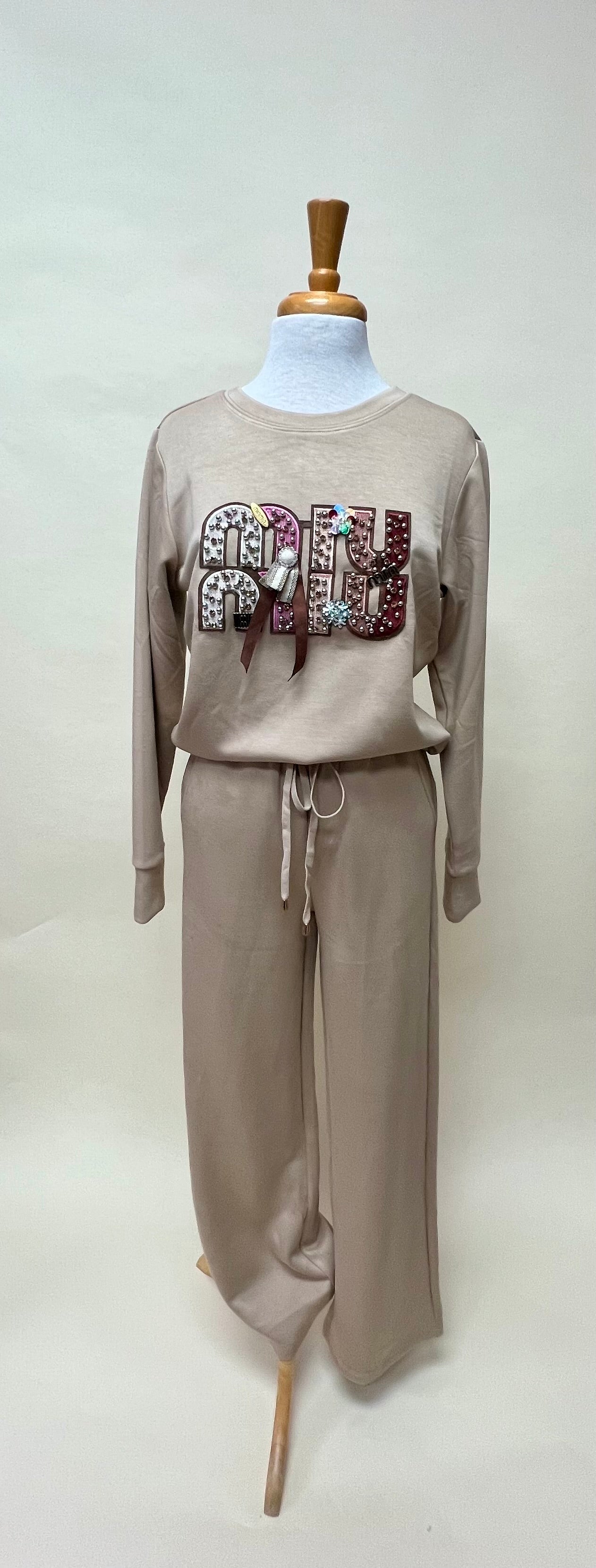 MIU embellished active set