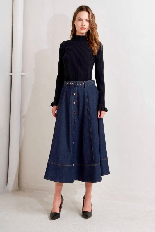 Mara’s MIDI denim skirt