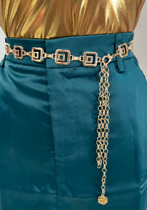 Squared chain belt