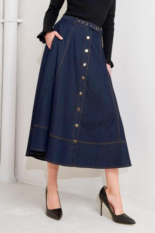 Mara’s MIDI denim skirt