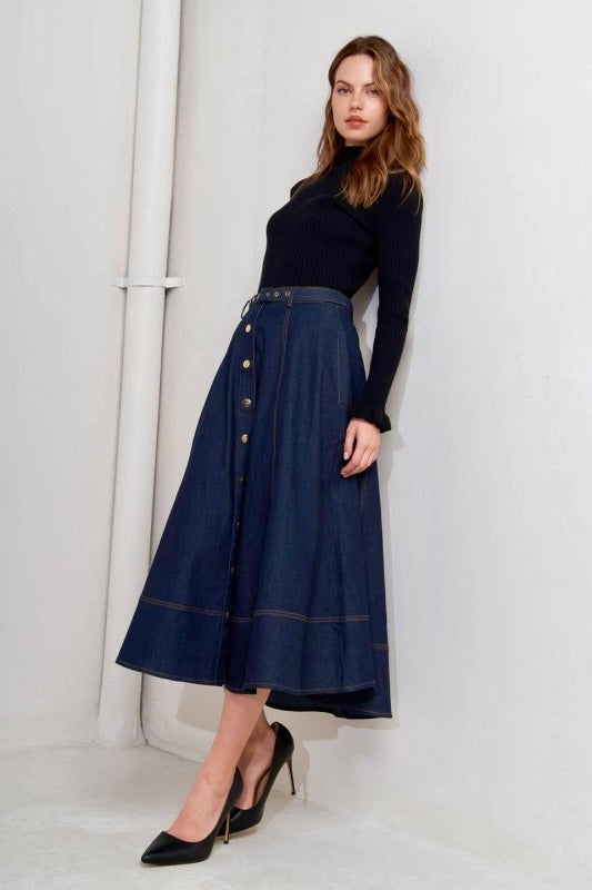Mara’s MIDI denim skirt