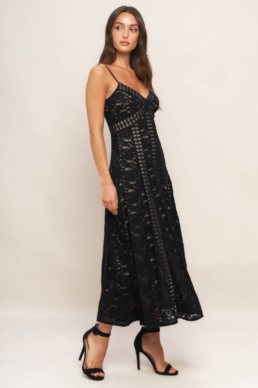 Isabela’s lace midi dress