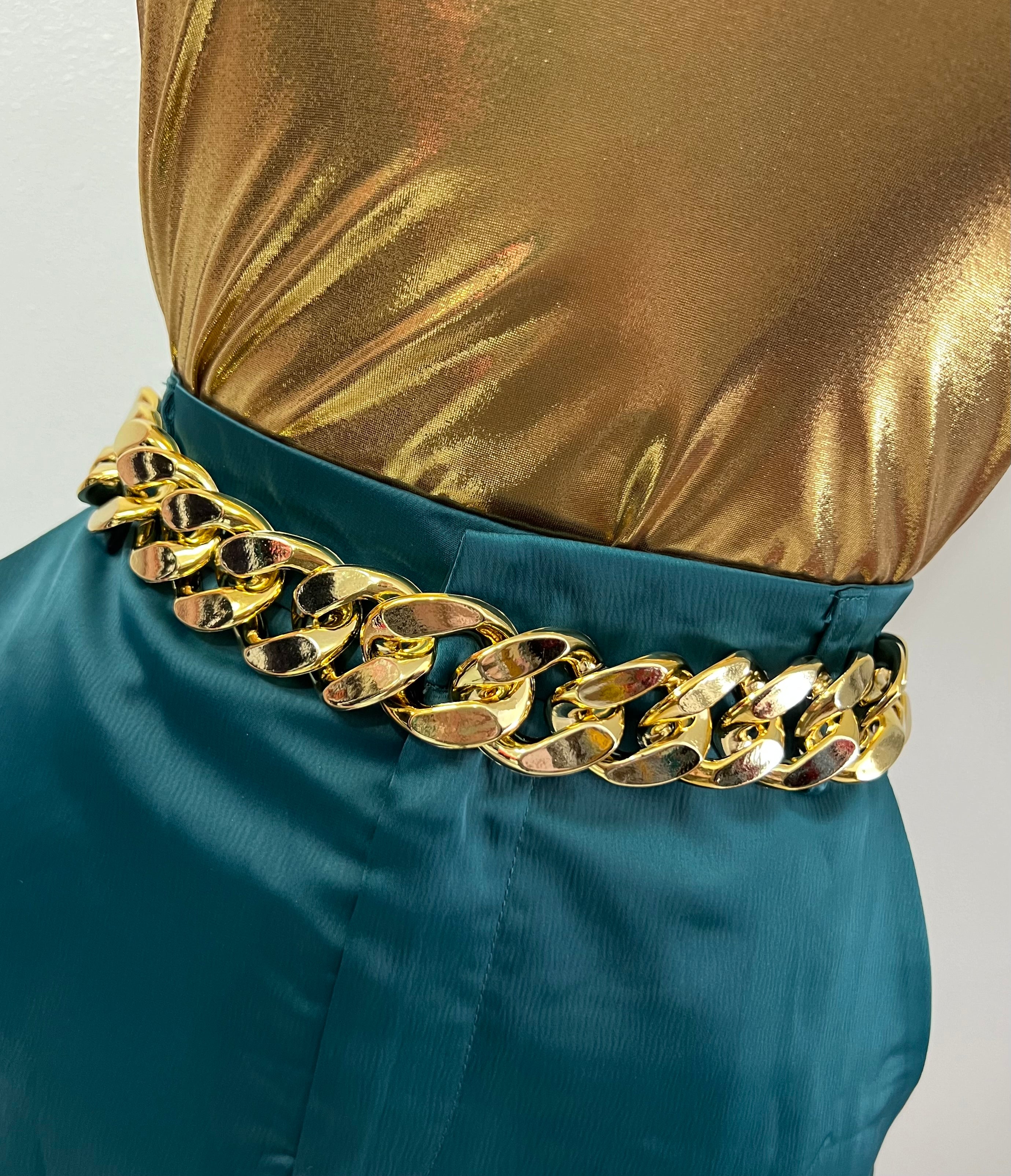 Chunky chain belt