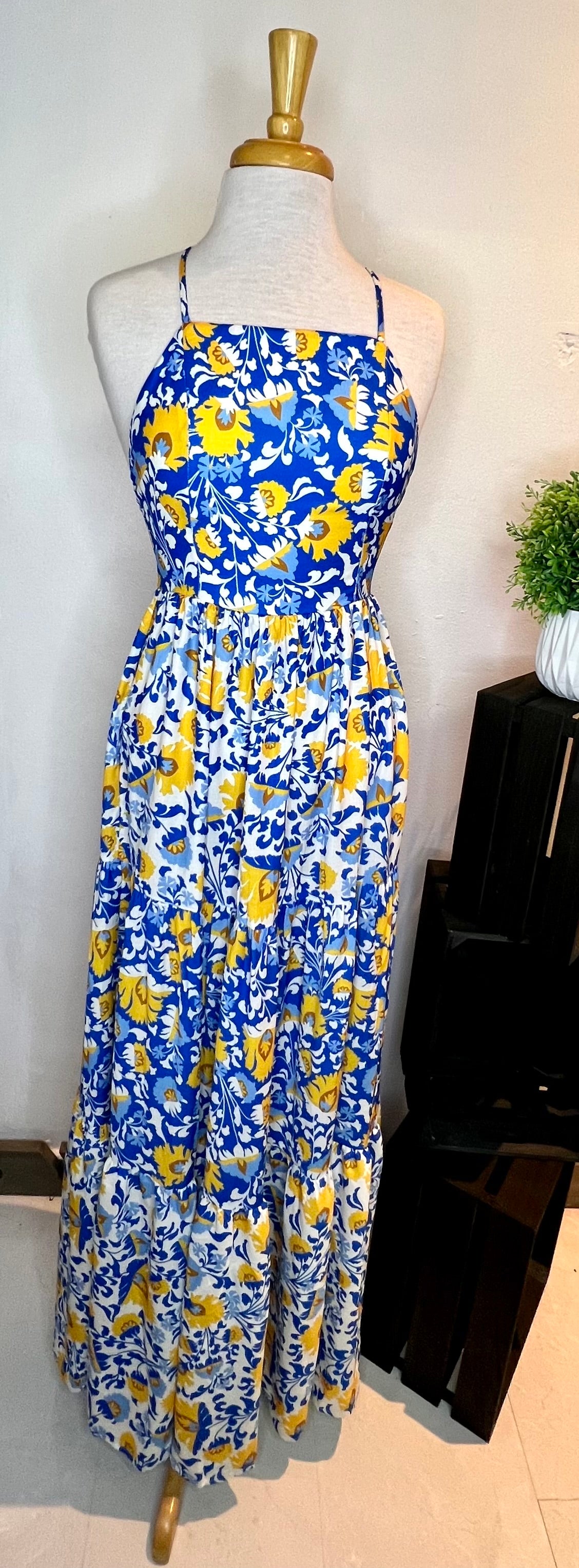 Maxi crossed back printed dress