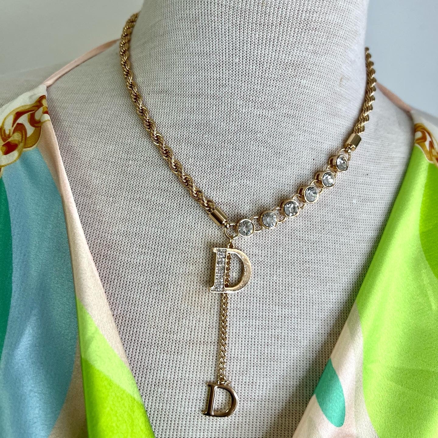 D charms chain necklace